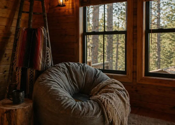 Sunset-view A-frame Sleeps 12 Dog Friendly *