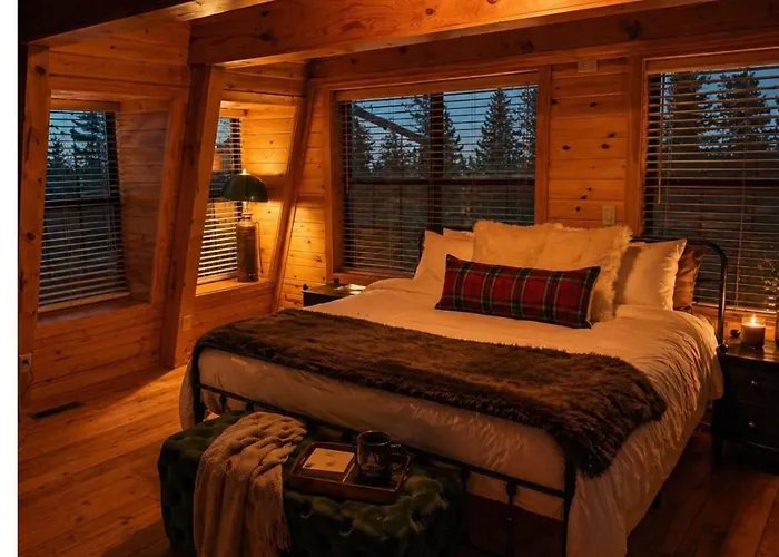 Sunset-view A-frame Sleeps 12 Dog Friendly Holiday home